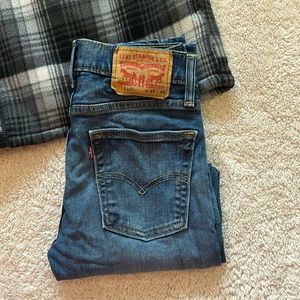 Levi’s red tag